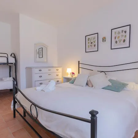 Quintavalle Apartment *