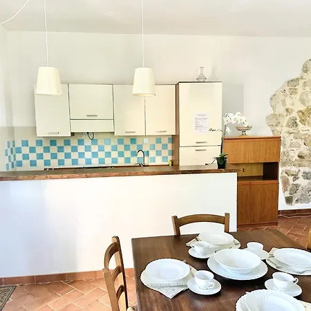 Quintavalle Apartment *